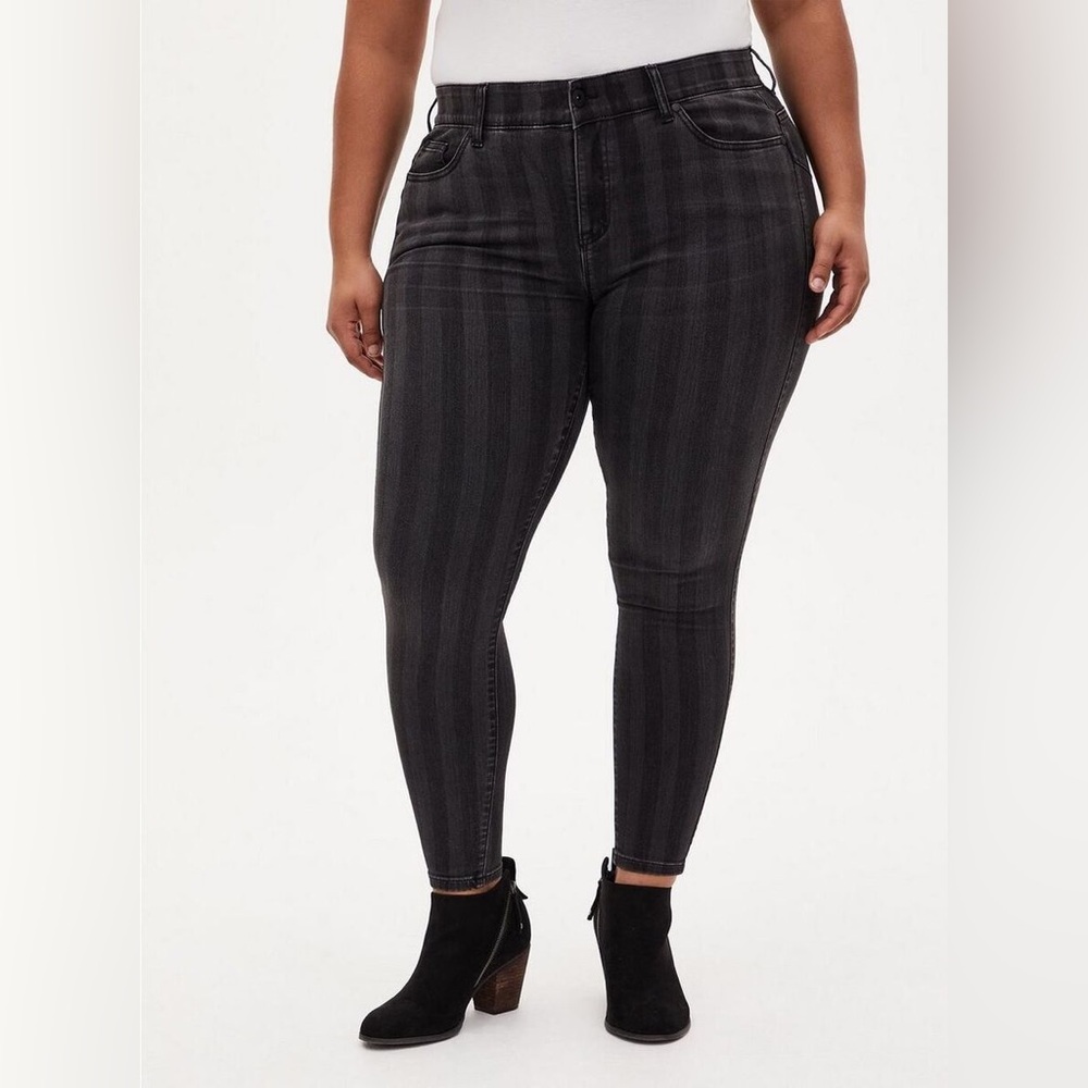 Torrid Bombshell Skinny Black Striped Jeans